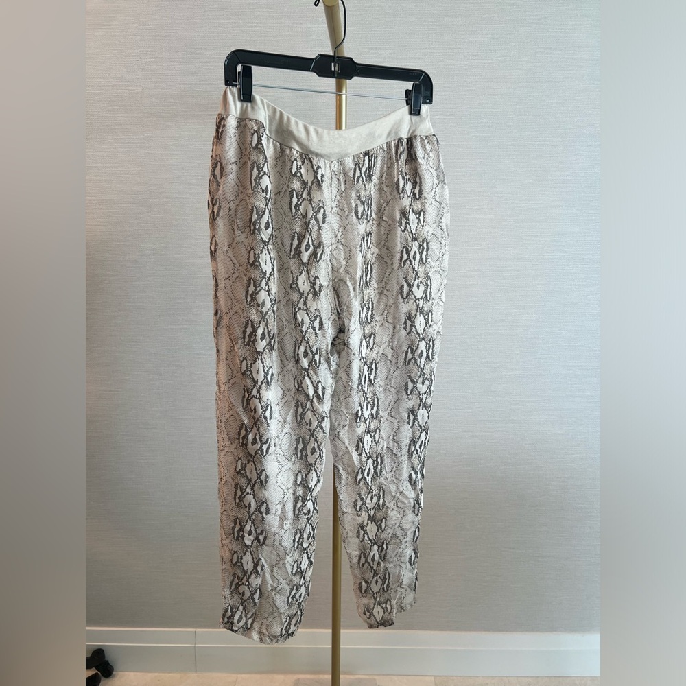 Sofia Italy Soft Silk Drawstring Crop Lounge Pant… - image 2